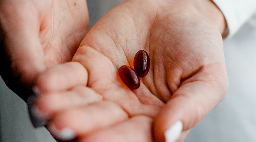 hand with medicines